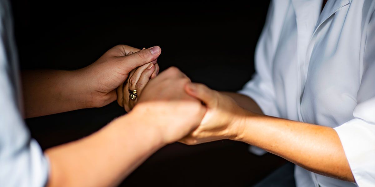 Kontakt - Yvonne Schmidt-Bender